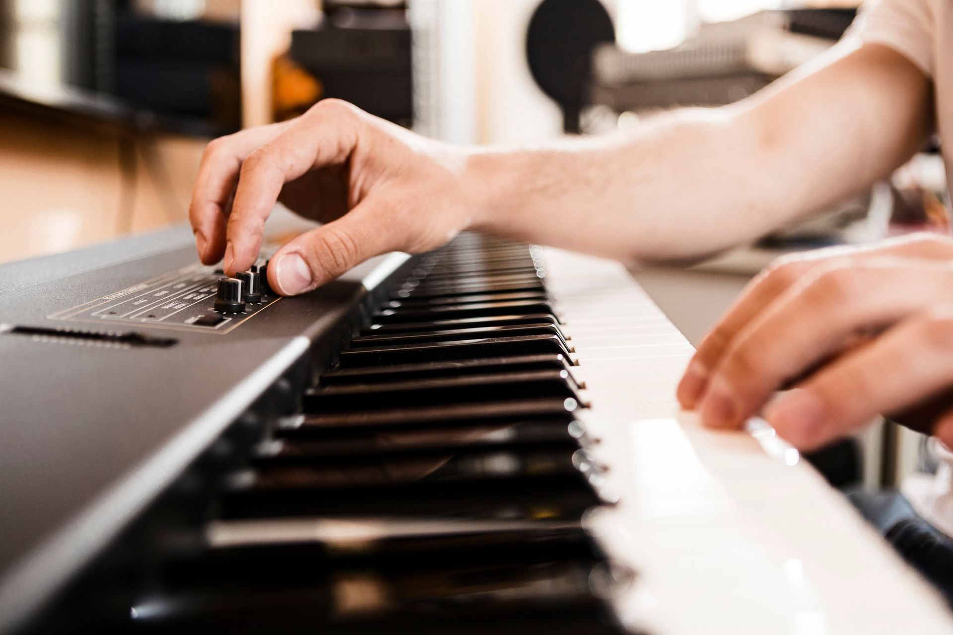 riparazione strumenti musicali