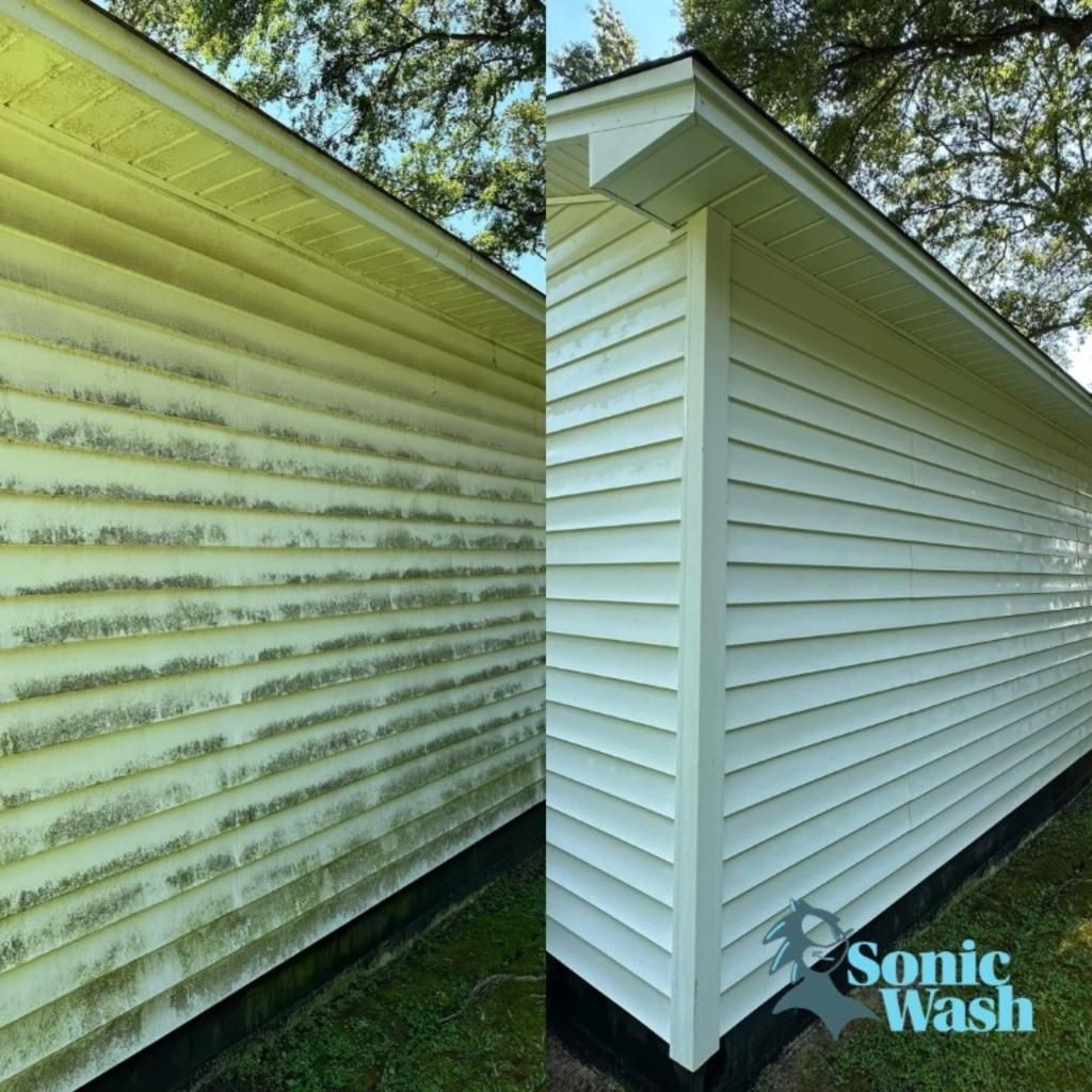 Before and After Siding Cleaning Roseville CA