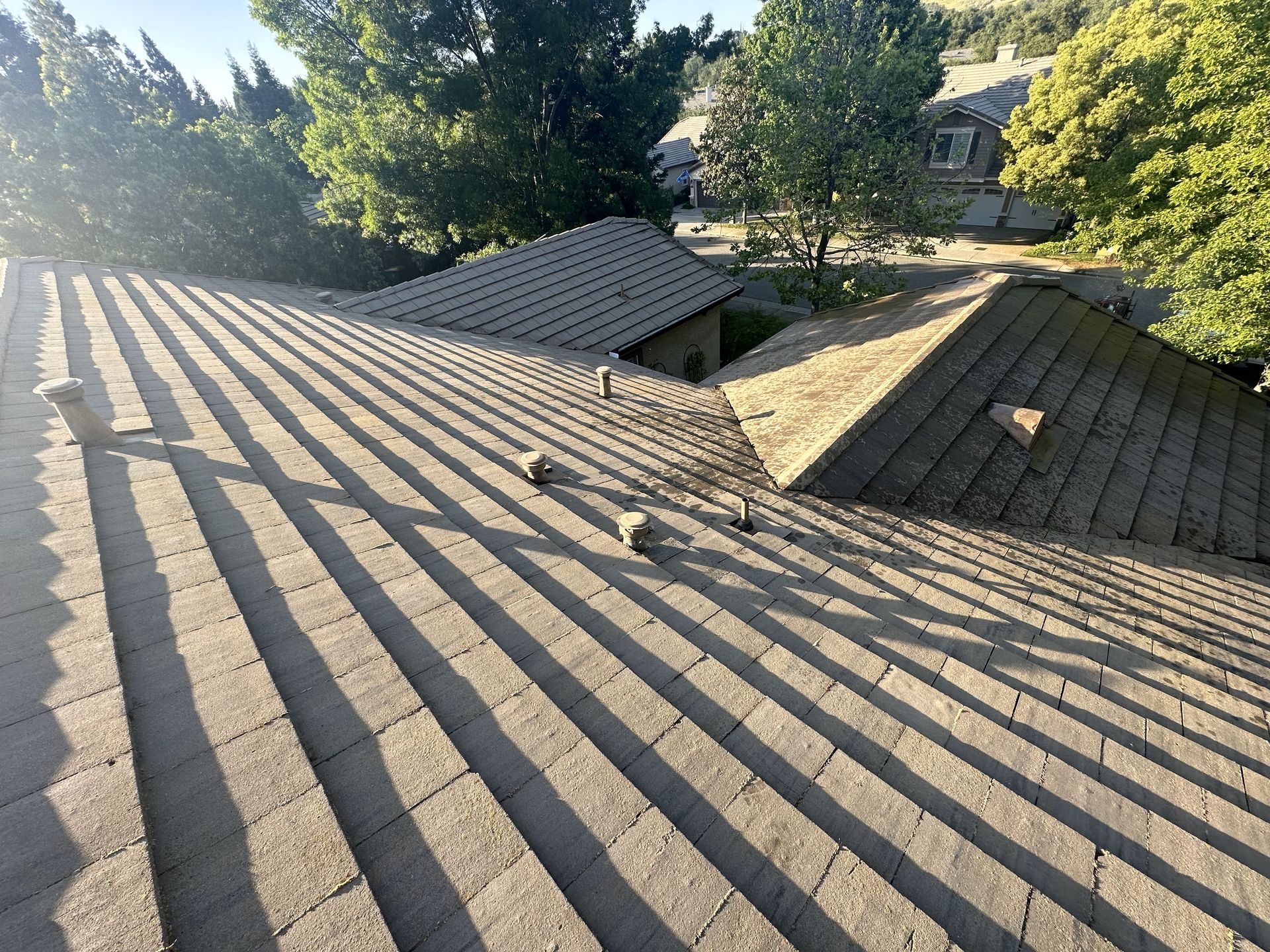 A large roof in Loomis CA