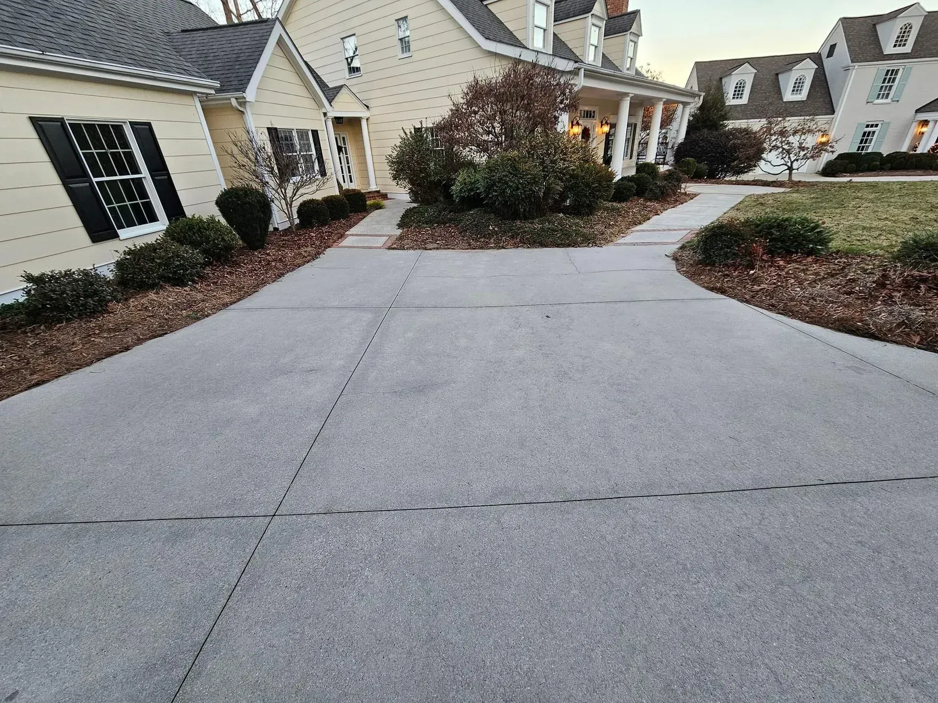 Professional driveway pressure washing services in Folsom, CA - Sonic Wash LLC