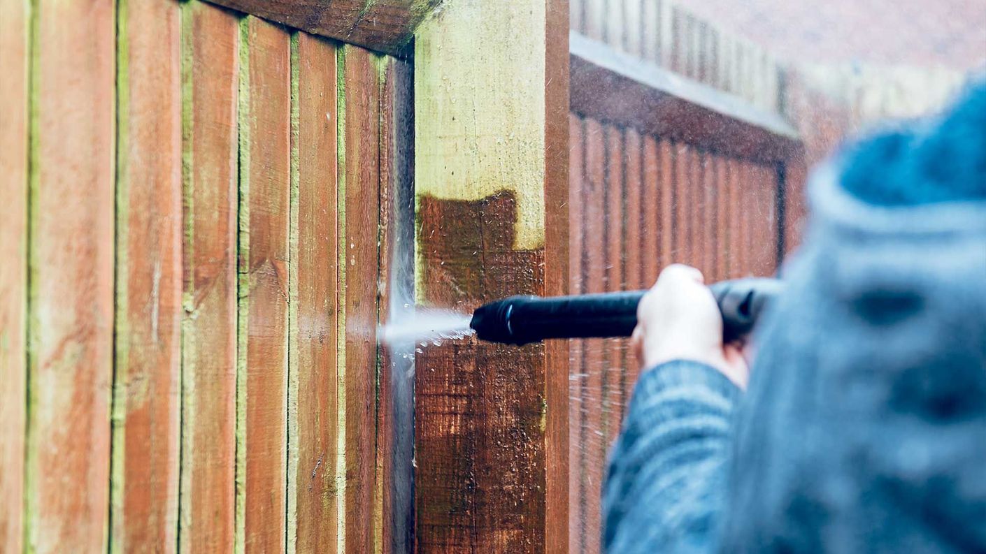 Pressure washed driveway in Sacramento CA