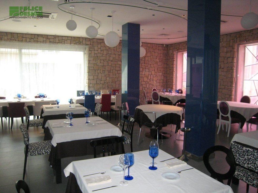 arredo in stile tradizionale per bar