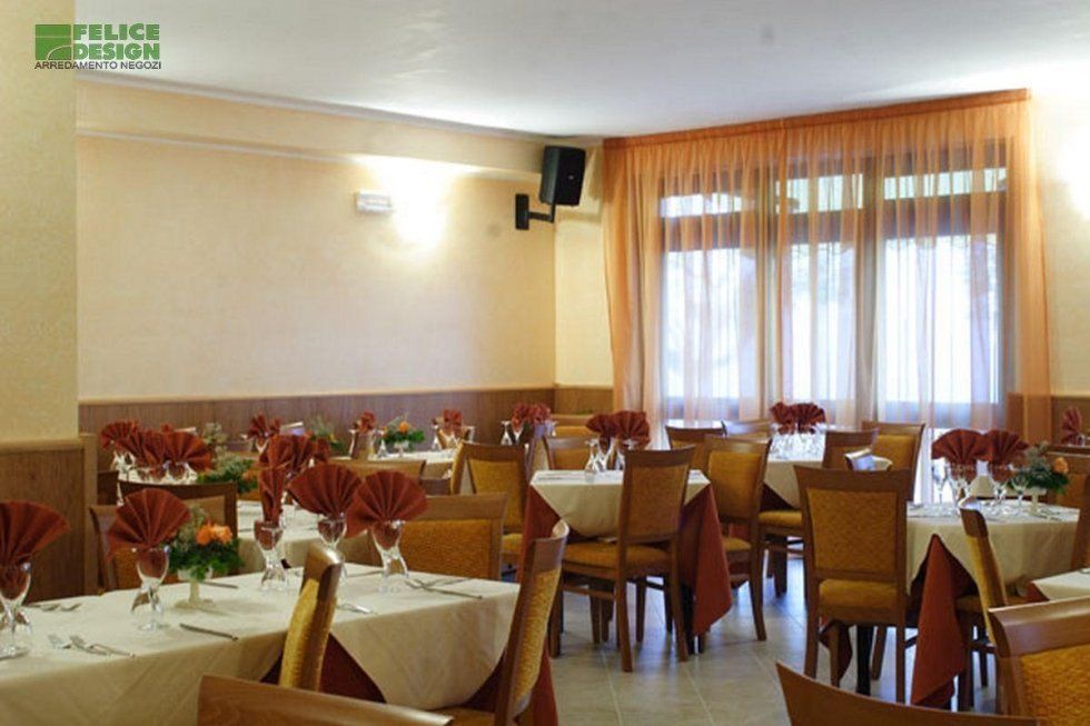 arredamento raffinato per bar