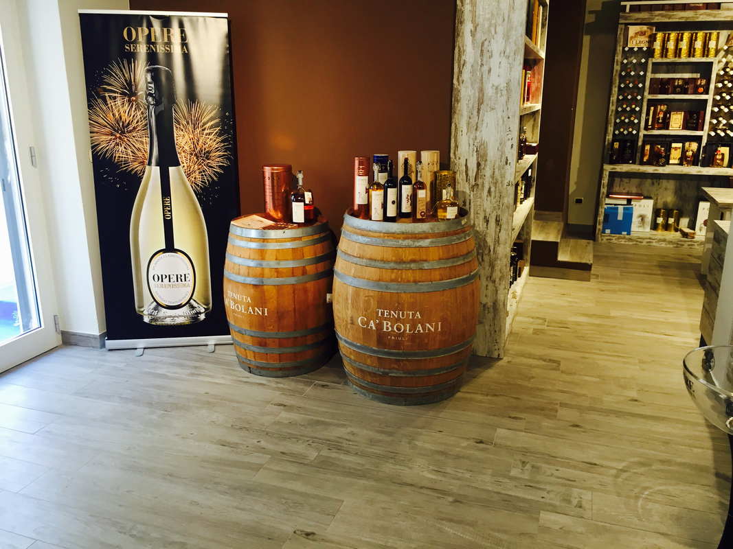 mobilia enoteca e arredamento per bar e ristoranti a Roma