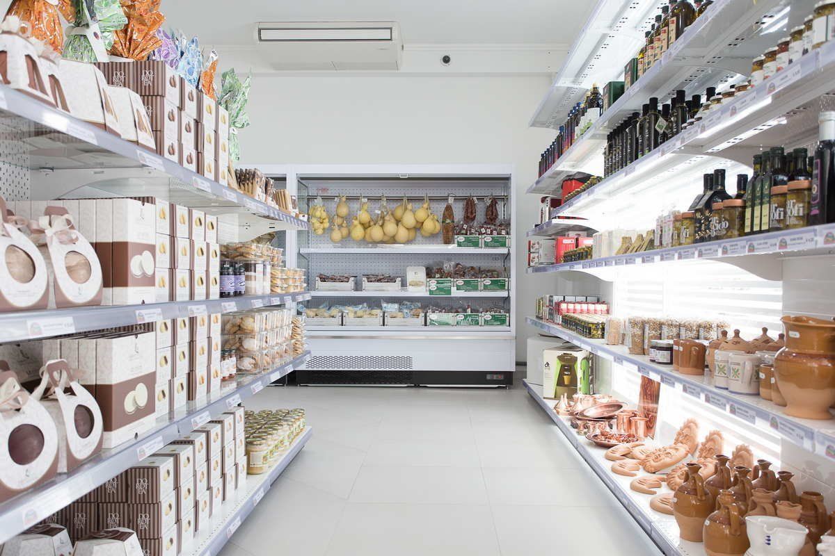 vendita di arredamento per attività commerciali e arredamento per bar e ristoranti a Roma