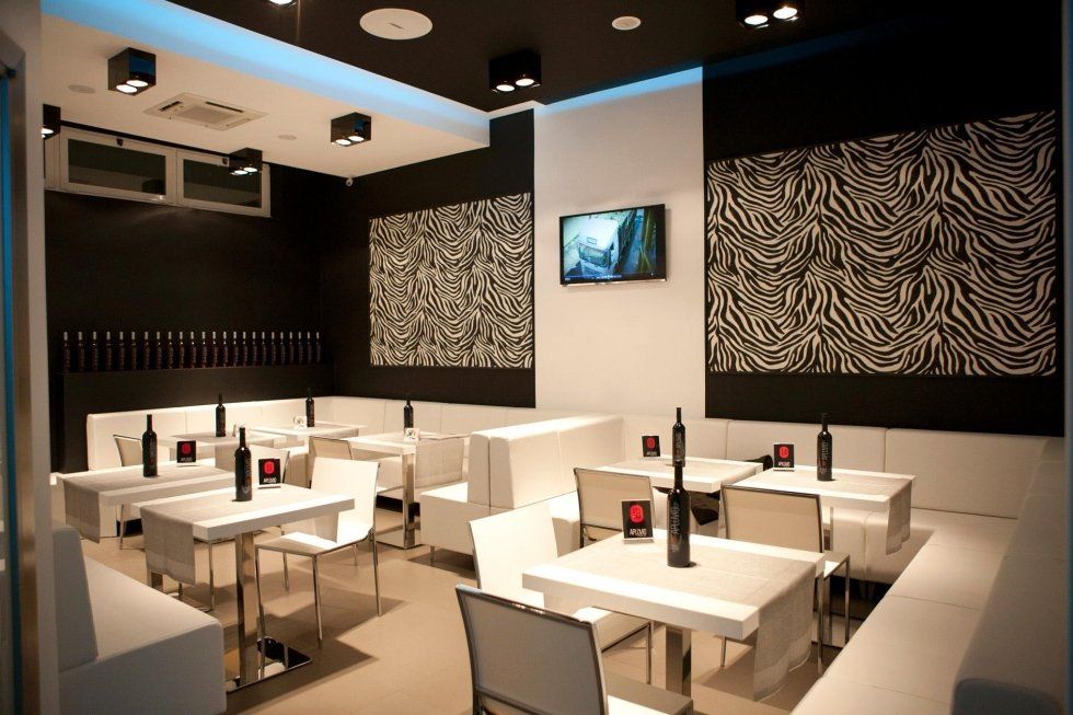 mobili per enoteche e arredamento per bar e ristoranti a Roma