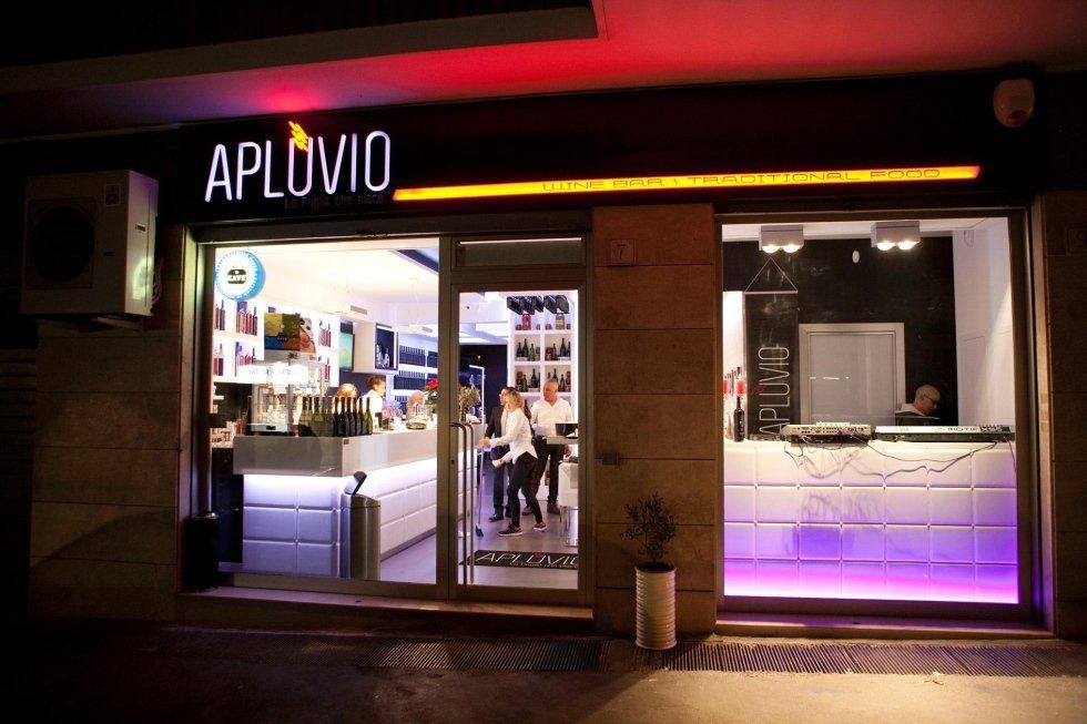 arredamento per enoteche e arredamento per bar e ristoranti a Roma