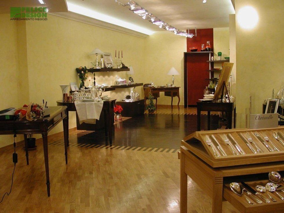 mobilia per gioielleria