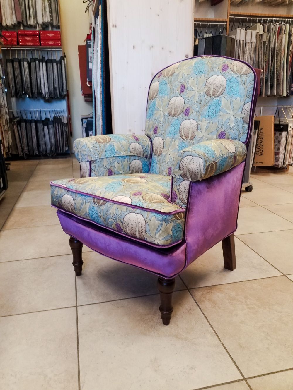 poltrona con nuovi rivestimenti