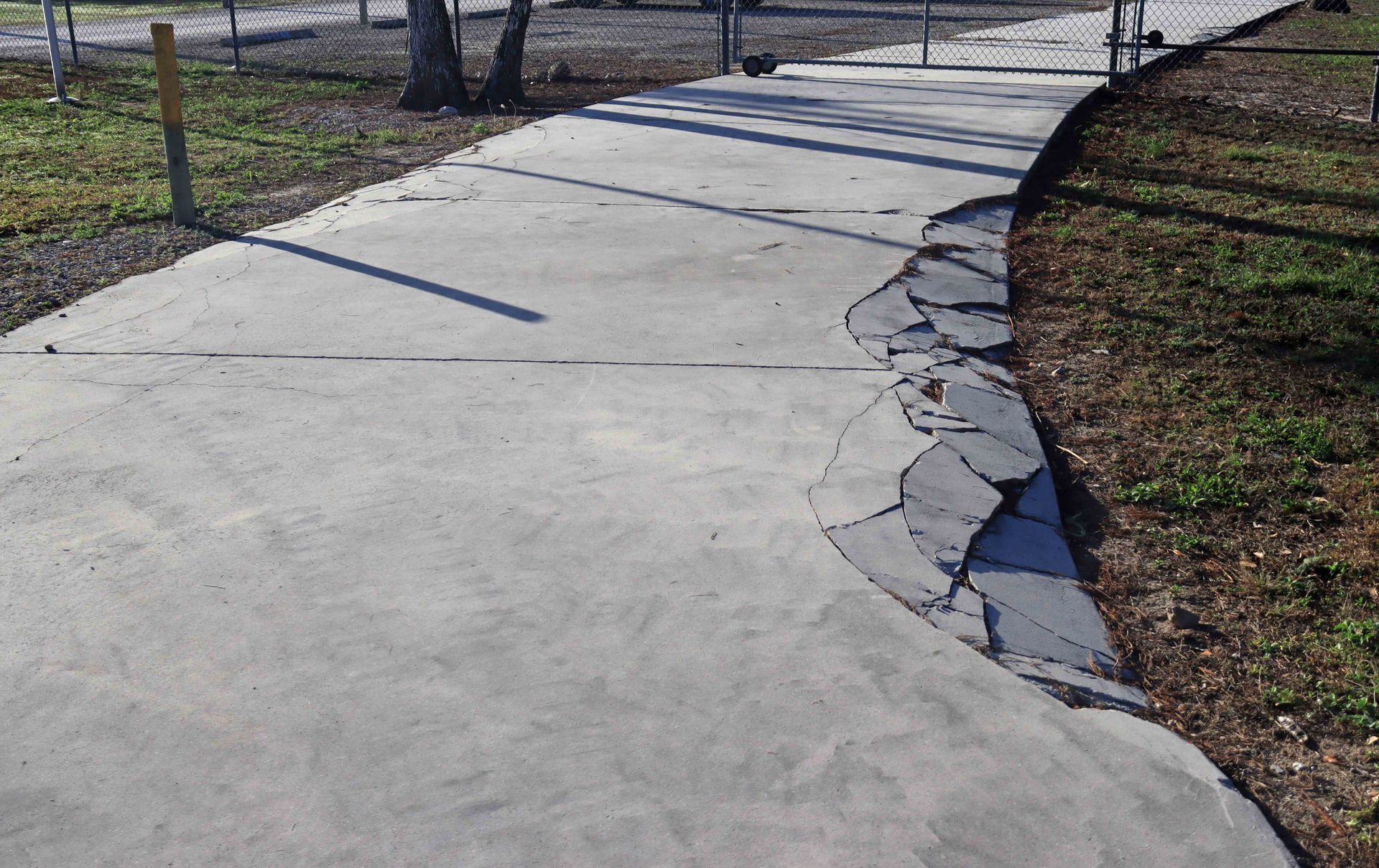 Cracked Edge on Concrete Pavement — Bear, DE — Smith Paving & Contracting, Inc.
