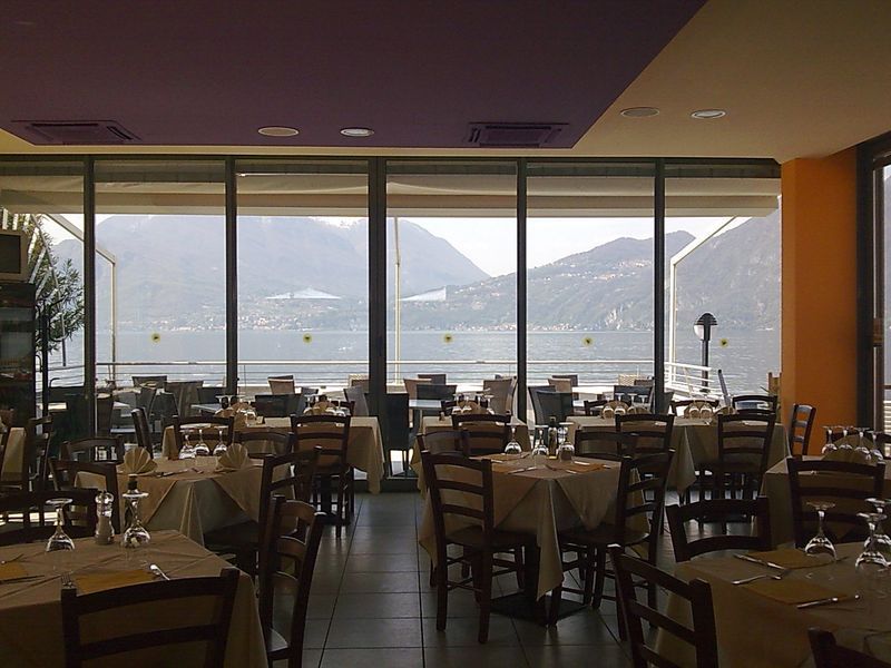 interno sala Lido di Bellano Engi.Co.