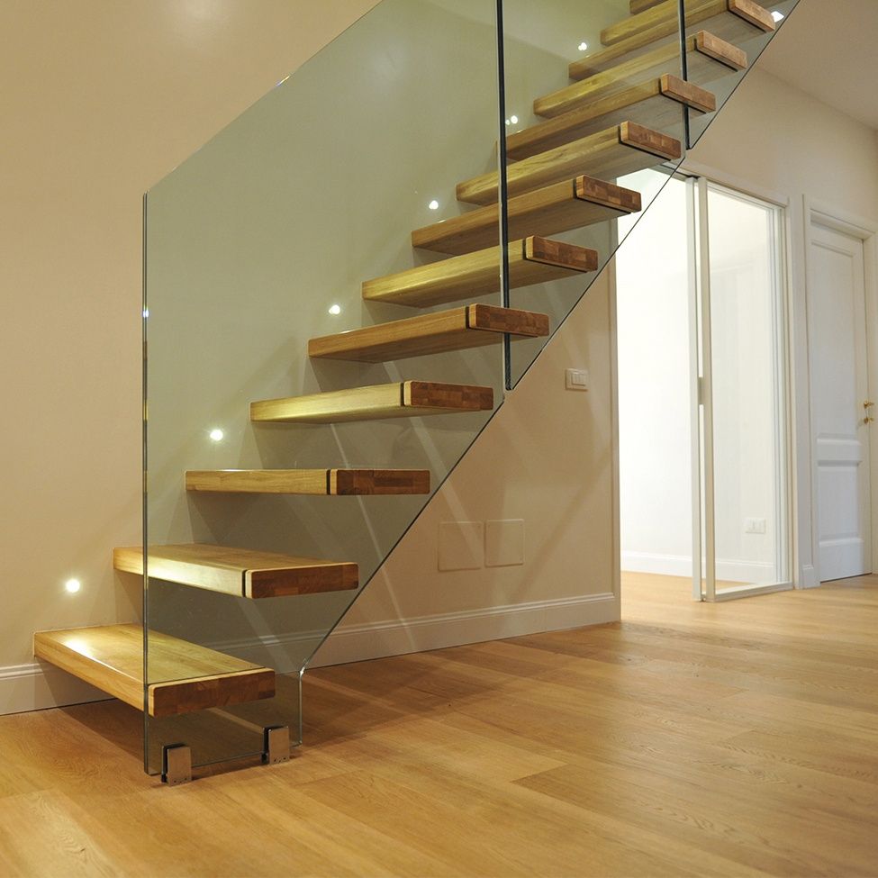 scala a sbalzo con vetro