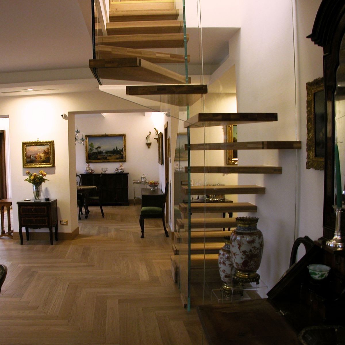 scala a sbalzo con vetro