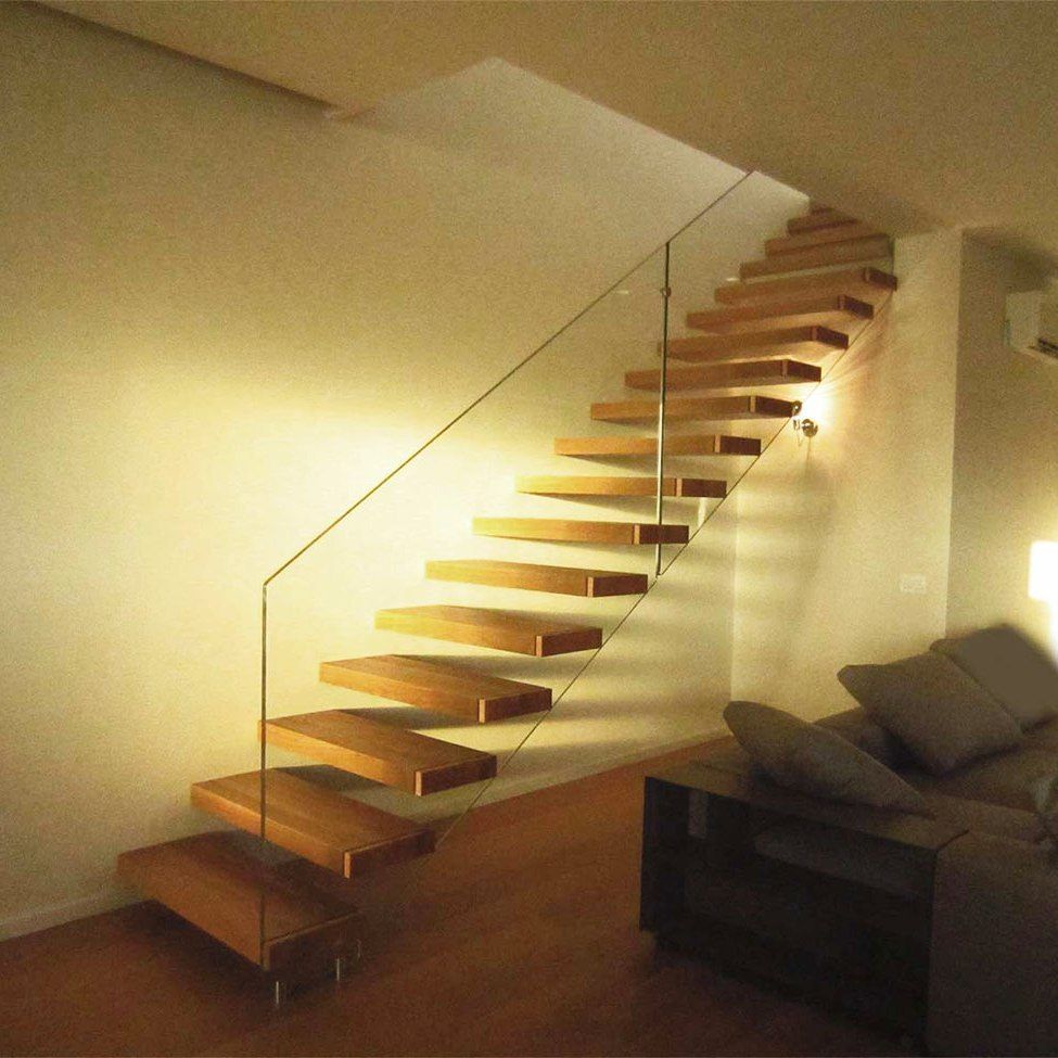 scala a sbalzo con vetro