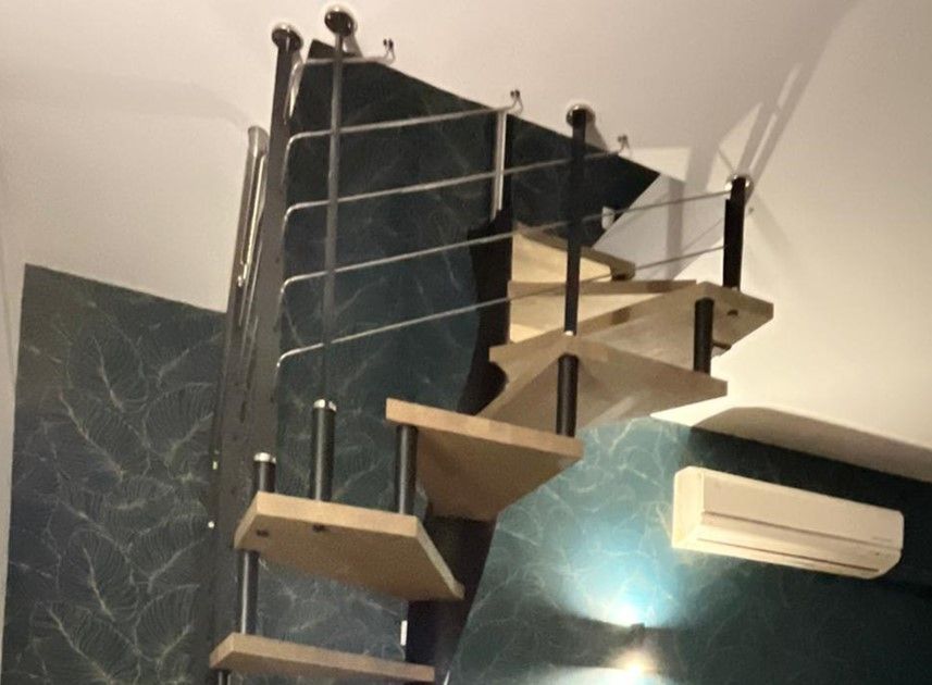 scala elicoidale melania quadra