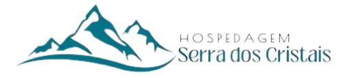 Um logotipo para um hotel com uma montanha e uma onda