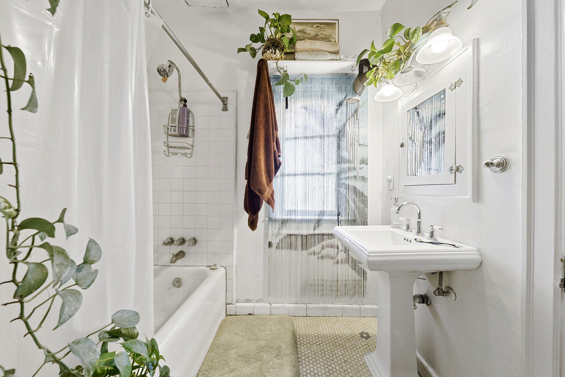 15 Eastwind St Bathroom