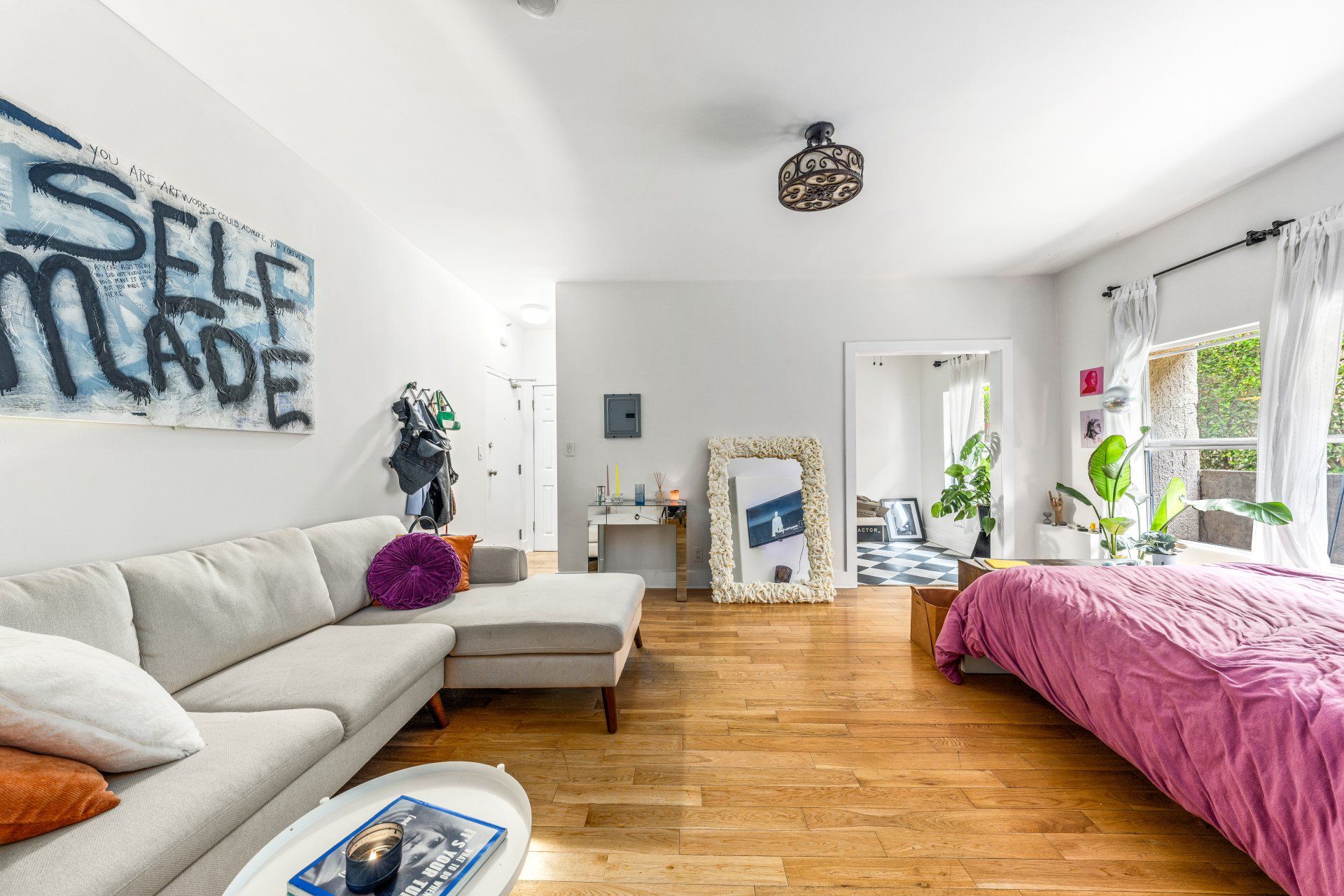 1609 N Normandie Ave Studio