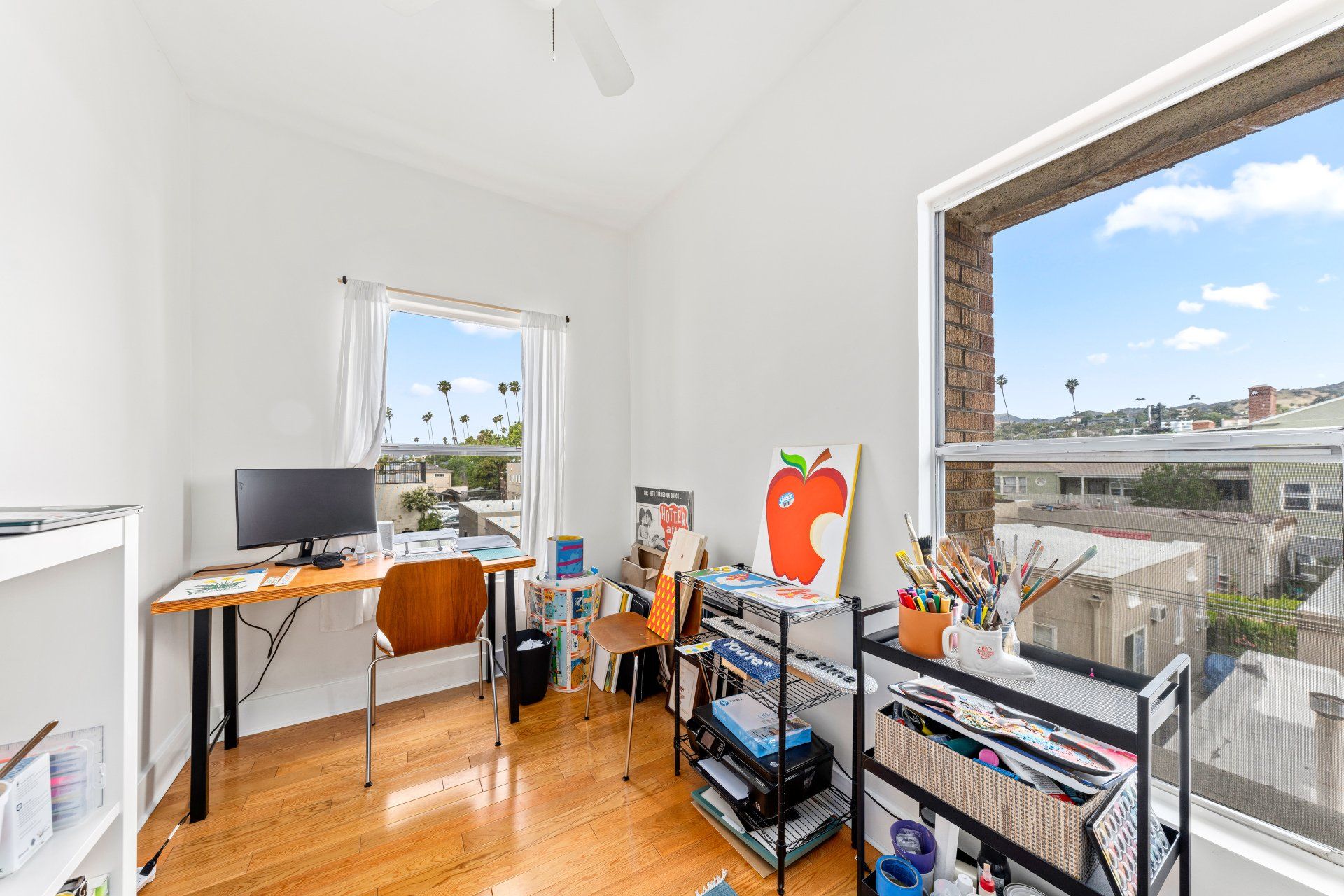 1609 N Normandie Ave Studio with Desk