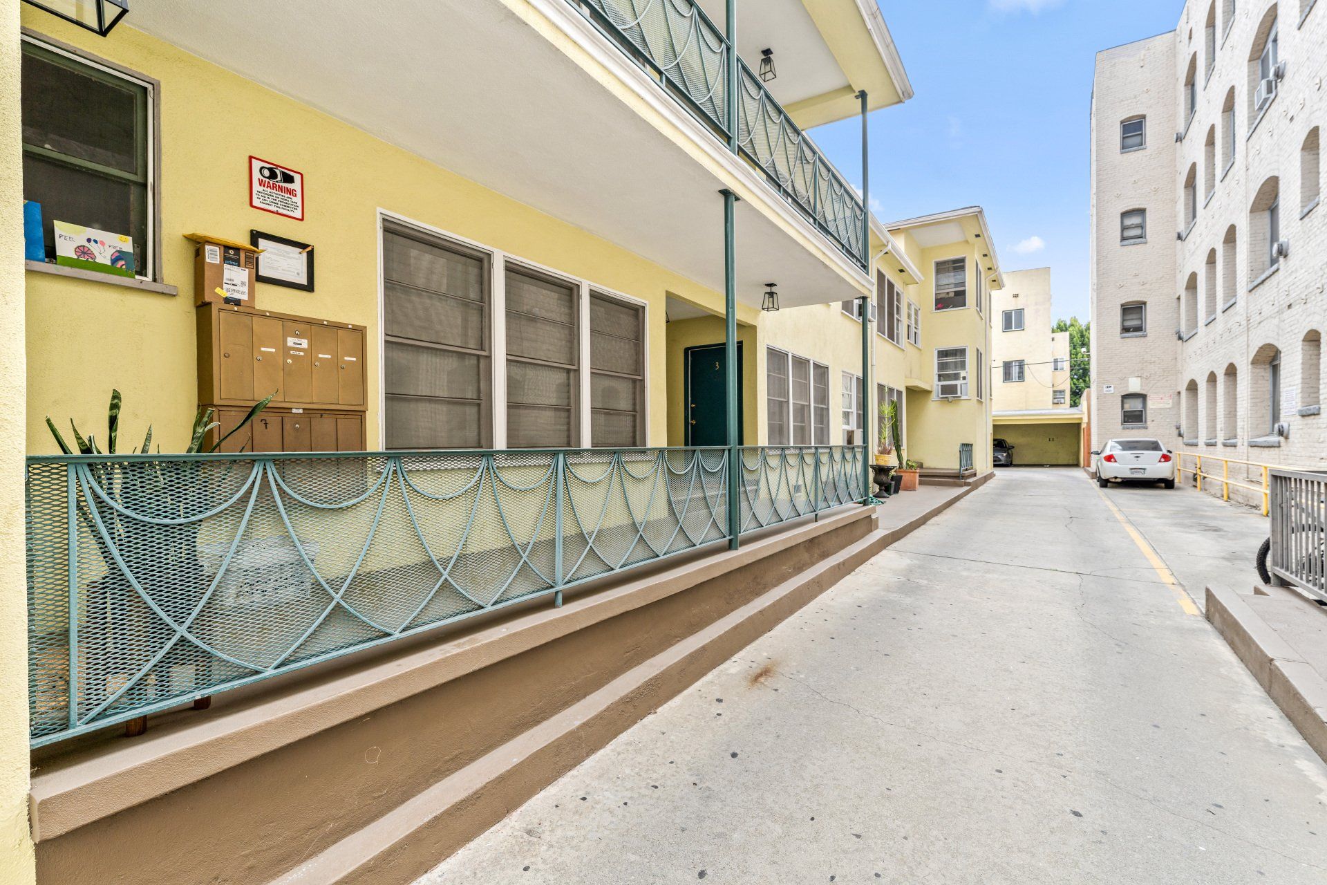 1620 N Normandie Ave Side of Building