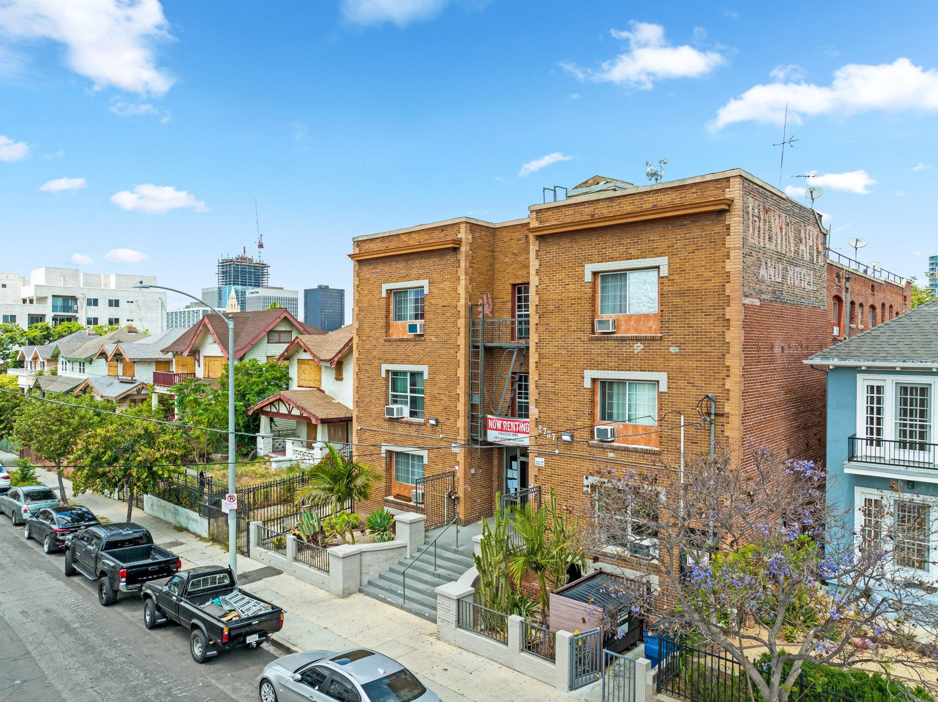 Francis Ave Apartment Building Exterior