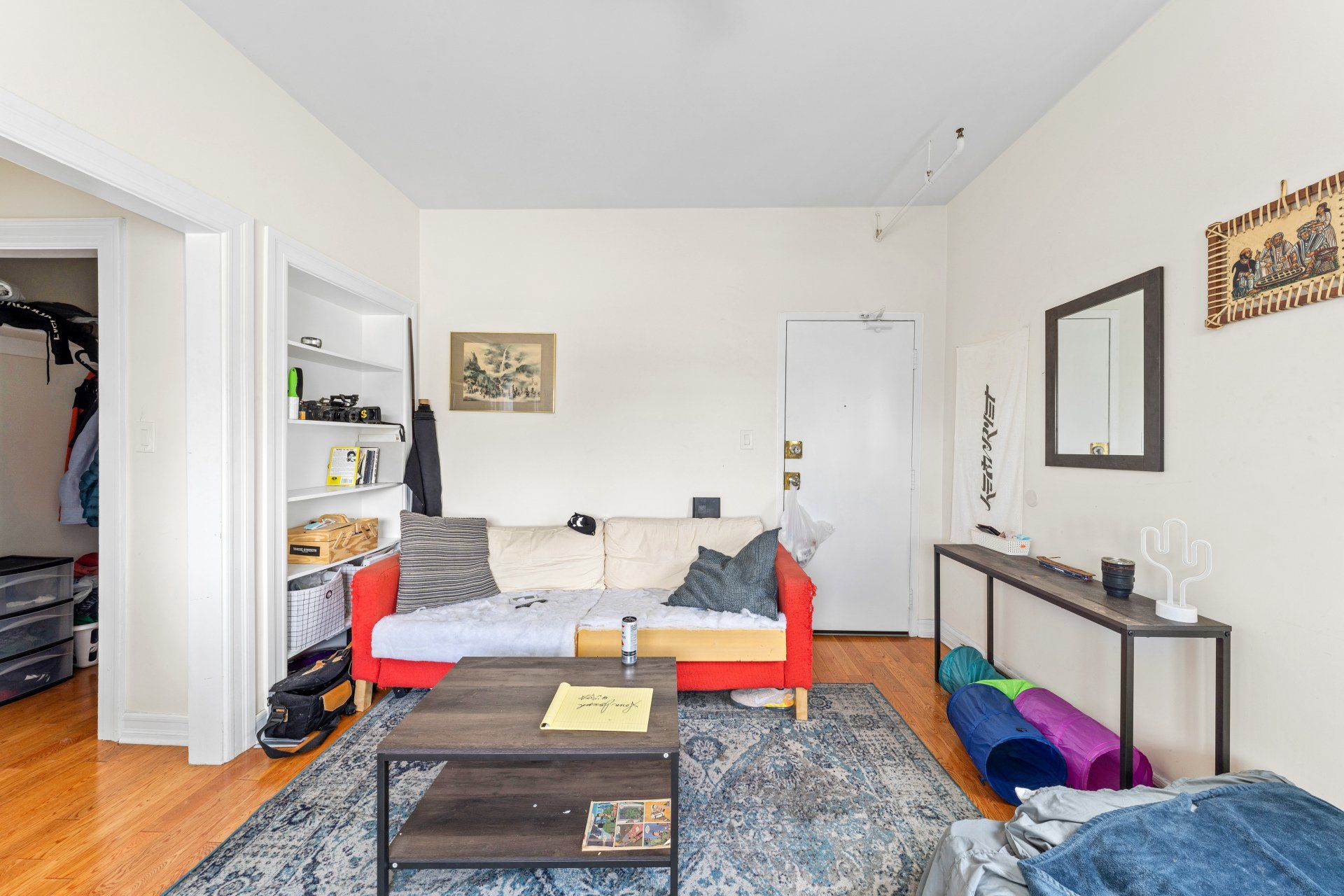 Francis Ave Apartment Living Room