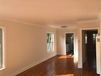 1620 N Normandie Hardwood Bright Living Room