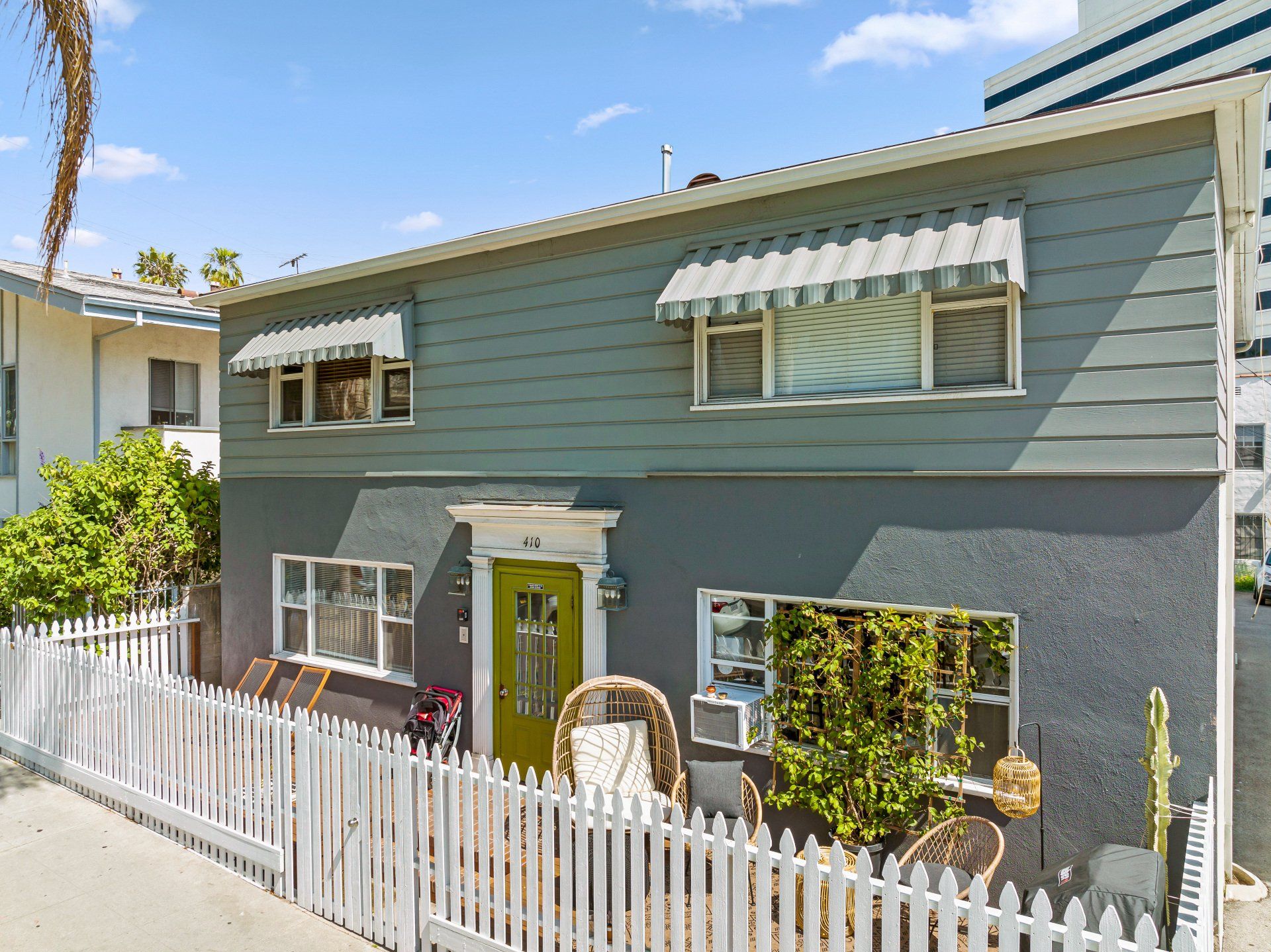 410 California Ave Apartment Building Exterior