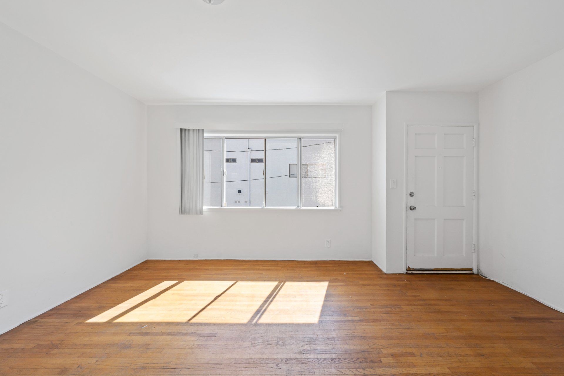 410 California Ave Bedroom with Large Window