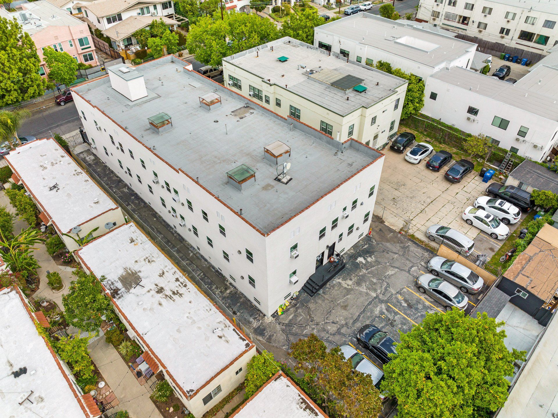 4440 Burns Ave Building Roof