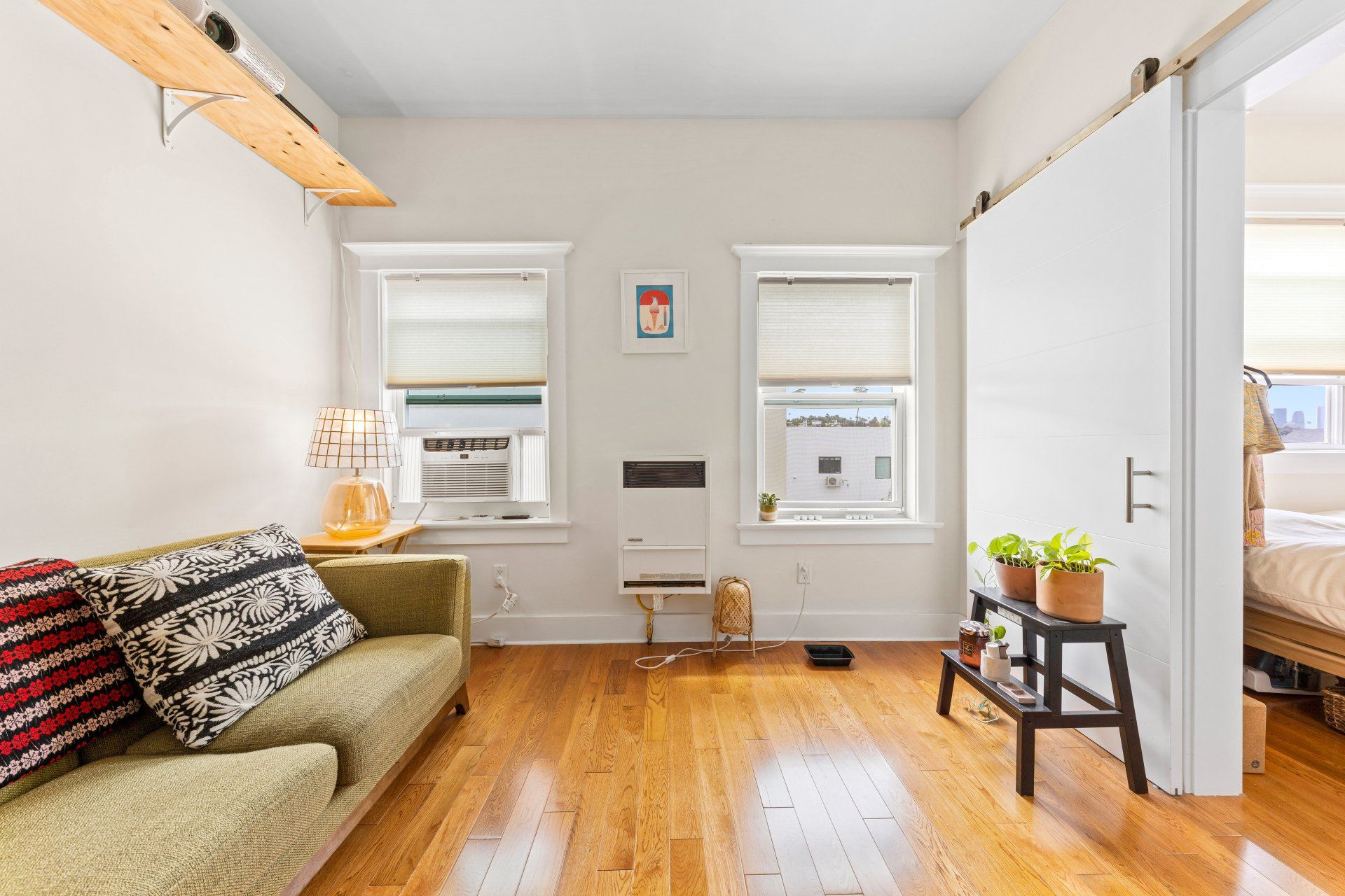 4440 Burns Ave Apartment Living Space