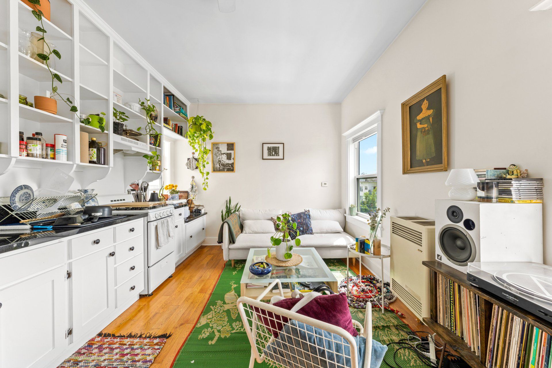 4440 Burns Ave Apartments Studio Kitchen