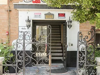 1609 N Normandie Ave Front Entrance