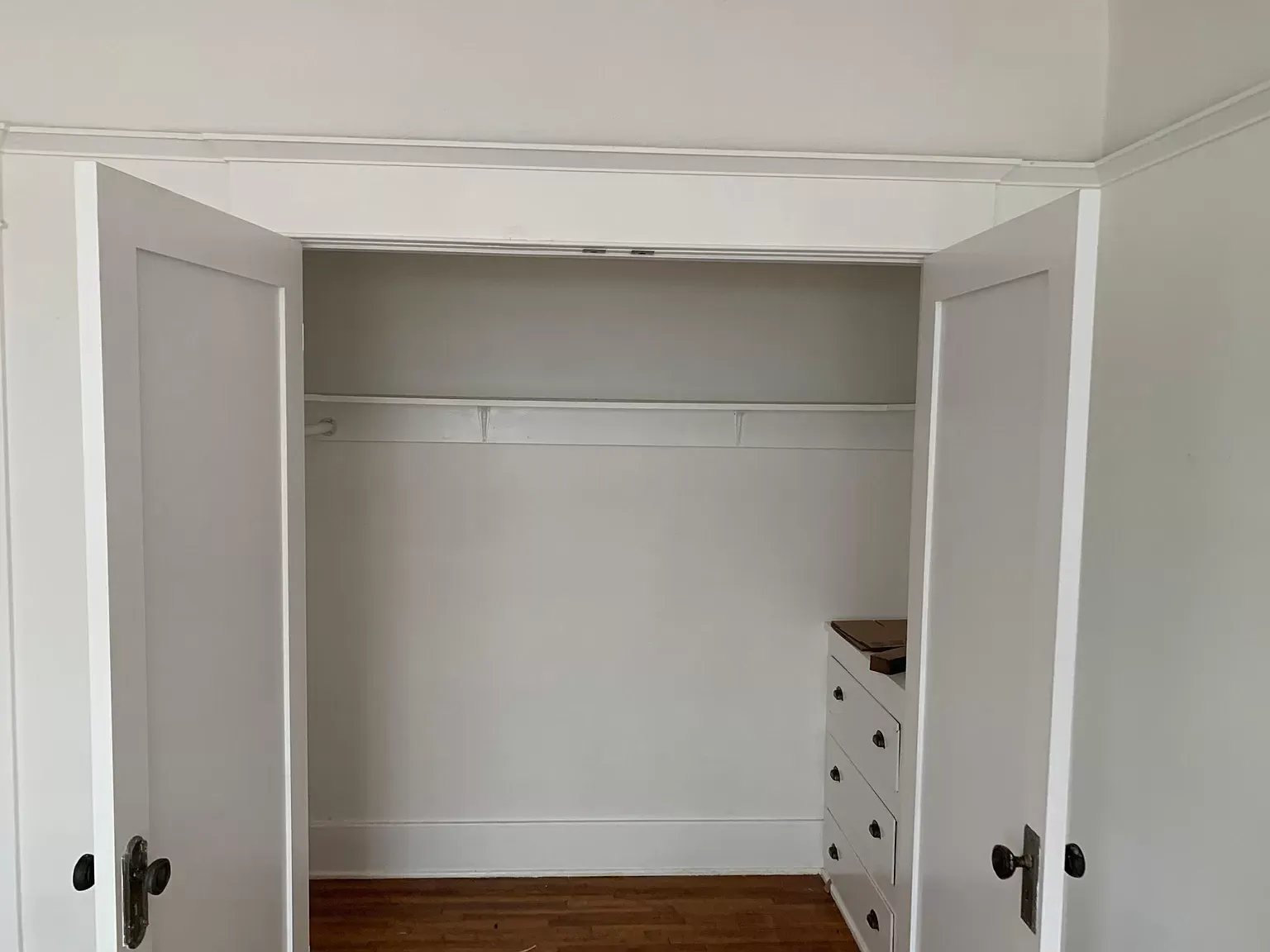 816-818 N Lafayette E Park Closet