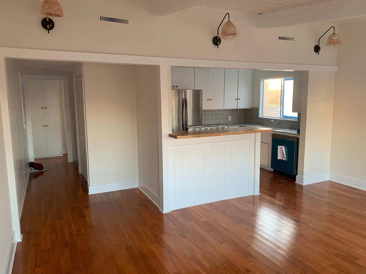 Culver Place Apartments Living Room & Kitchen