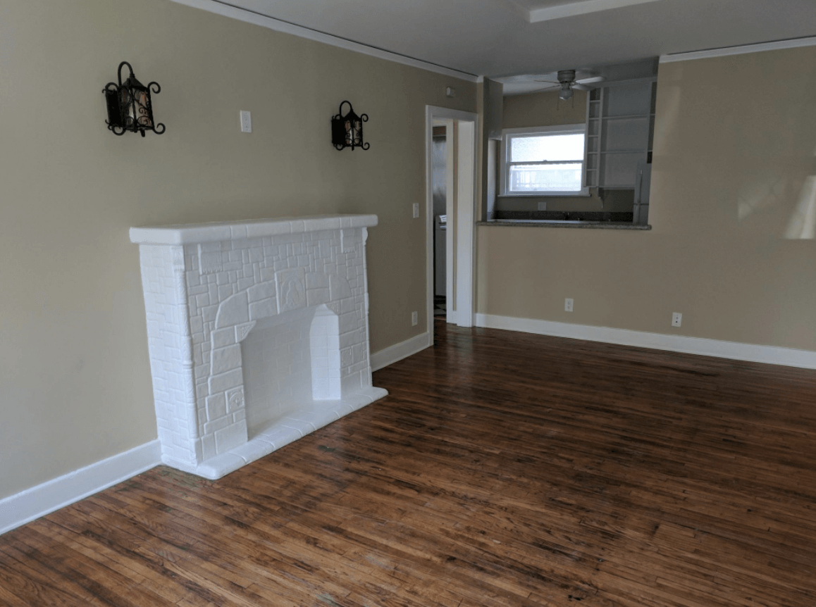 1640 N. Normandie Ave White Fireplace