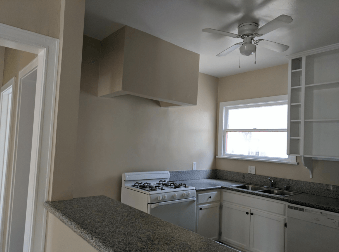 1640 N. Normandie Ave Kitchen