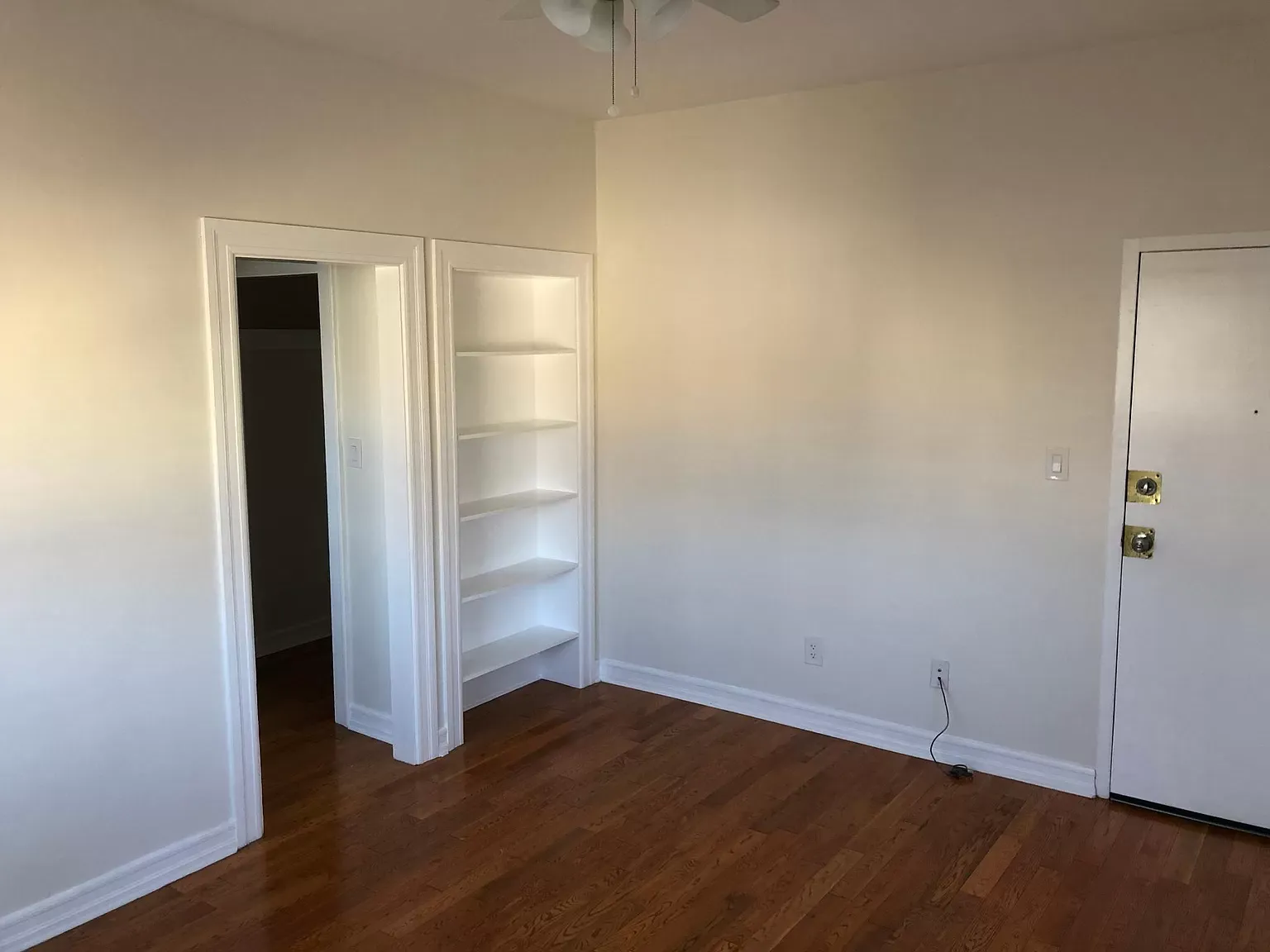 Francis Ave Apartment Bedroom