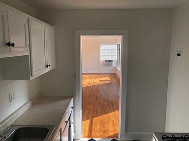 1620 N Normandie Ave Kitchen Hallway