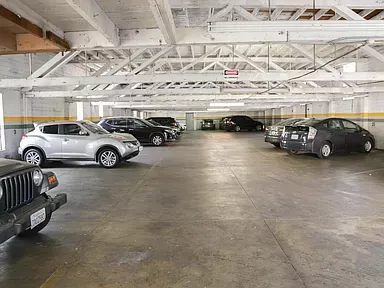 1609 N Normandie Ave Apartments Parking