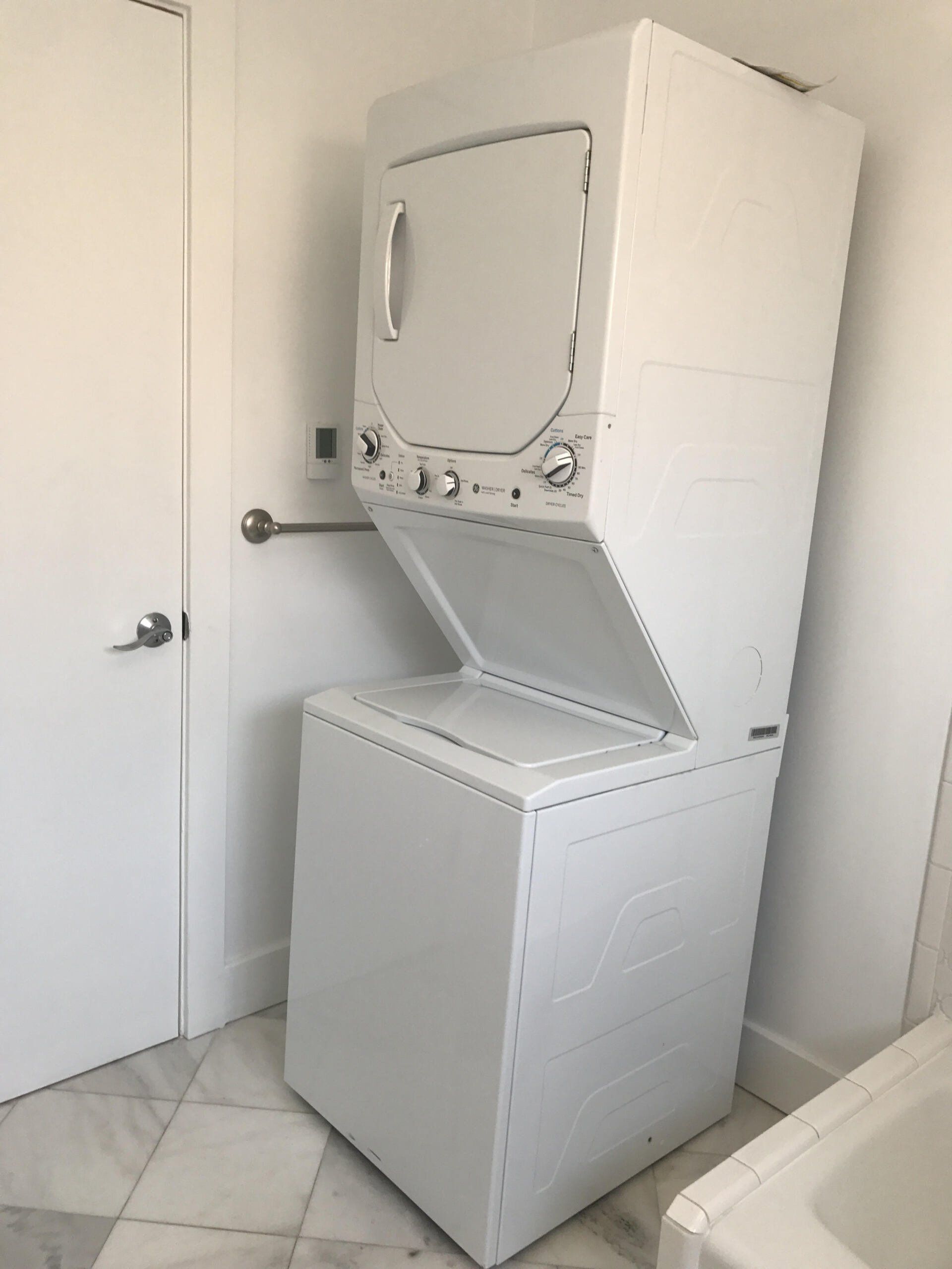 6609-11 Vista Del Mar Laundry