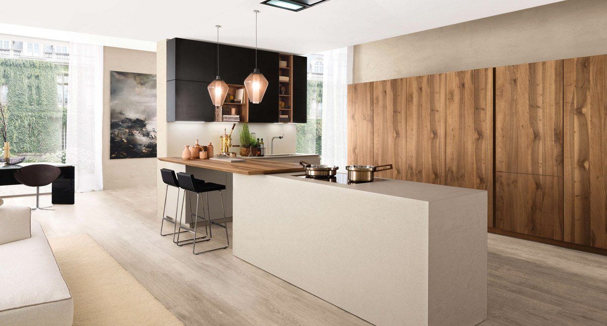 cucina con penisola e spazio colazione