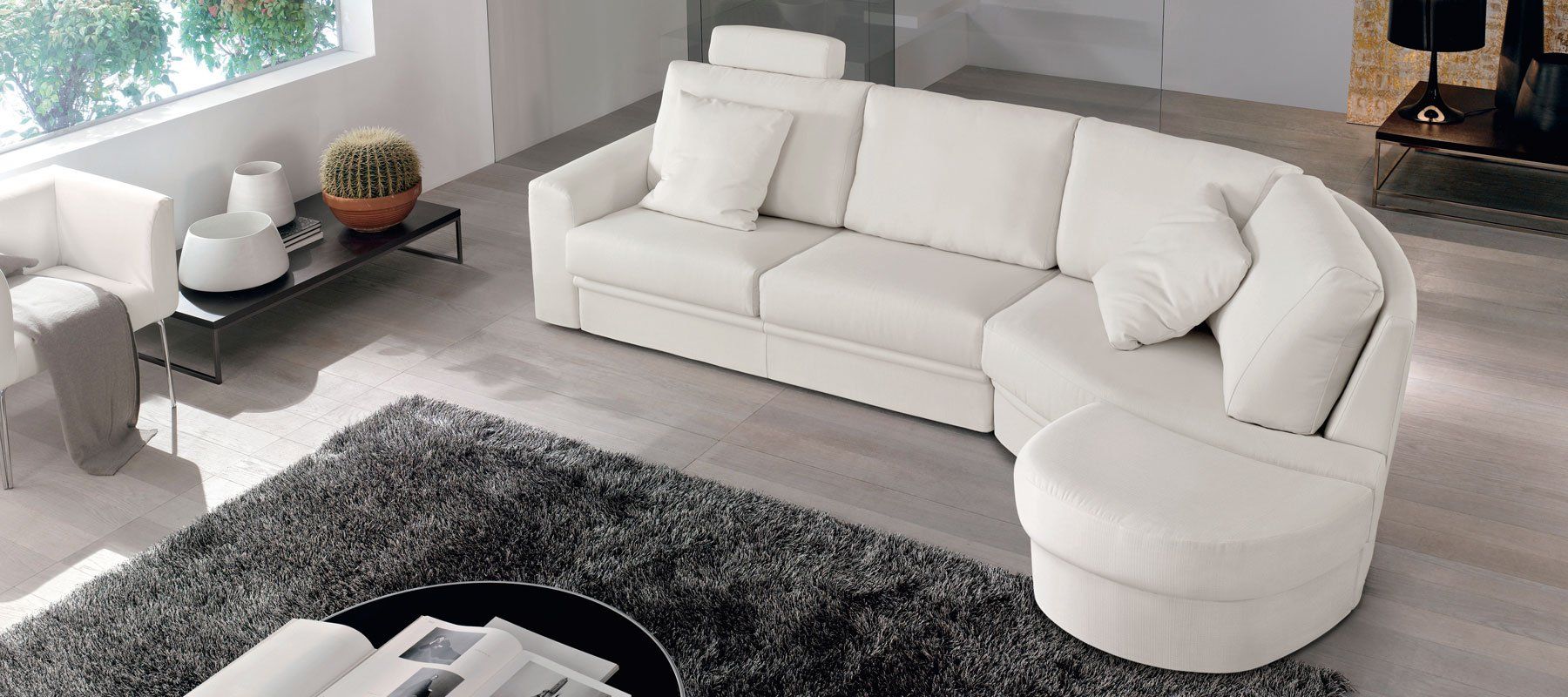 divano angolare bianco