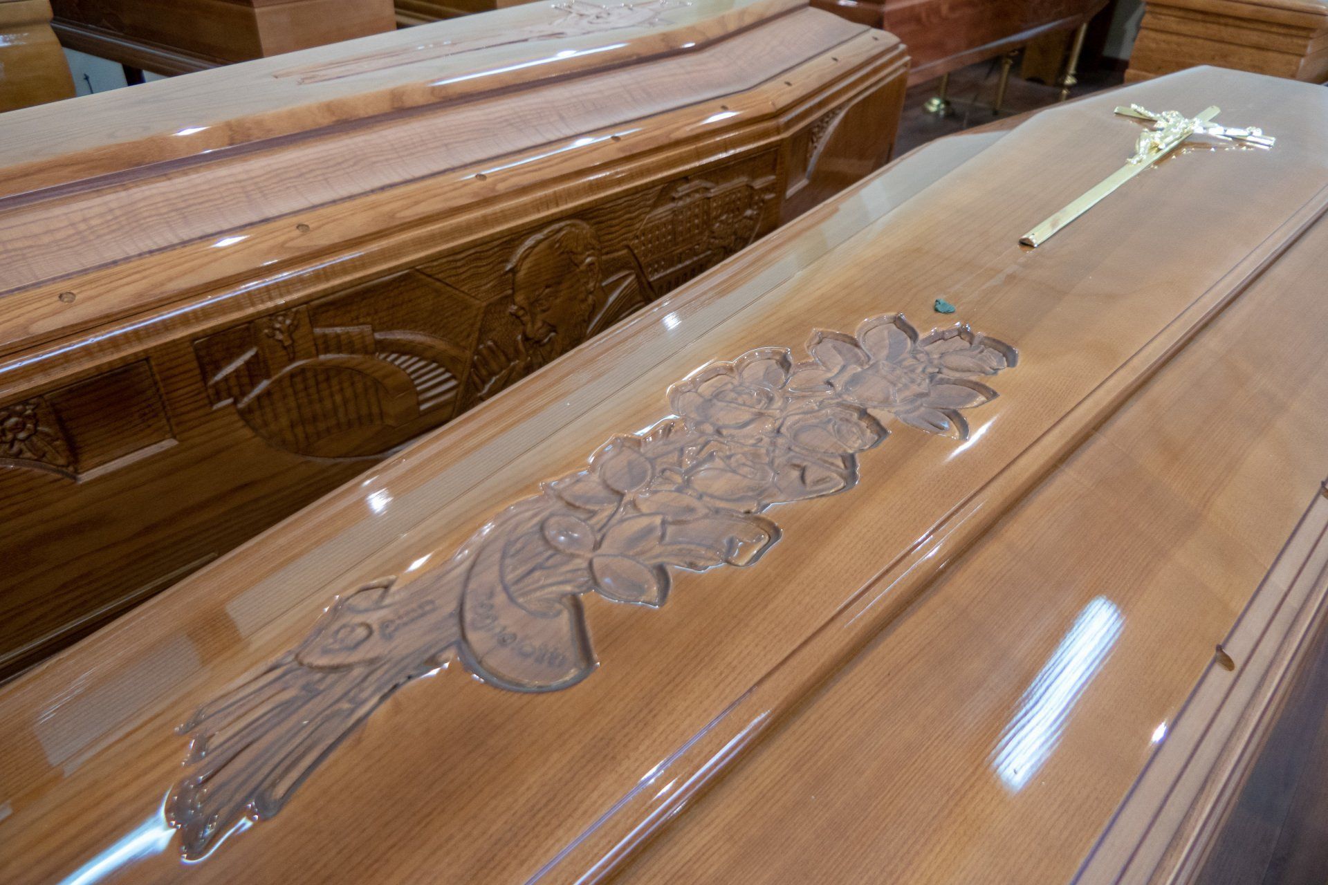 cofani funebri decorati