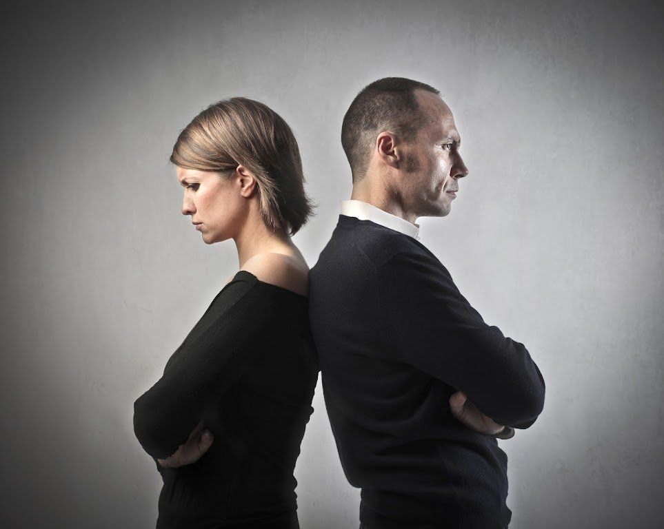 Angry Man And Woman | Jacksonville, AR | Knollmeyer Law Office
