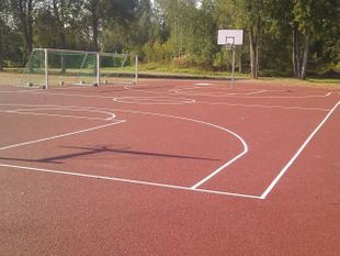 Sporta laukums Stāmerienā (Latvija)  Sporta segums TETRAPUR ENZ (600 m2)