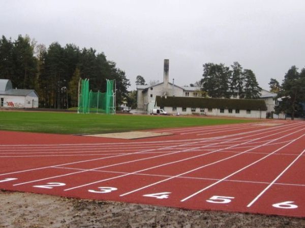 Stadions Kilingi - Nomme (Igaunija)  Skrejceļa segums TETRAPUR ENZ (6143 m2)