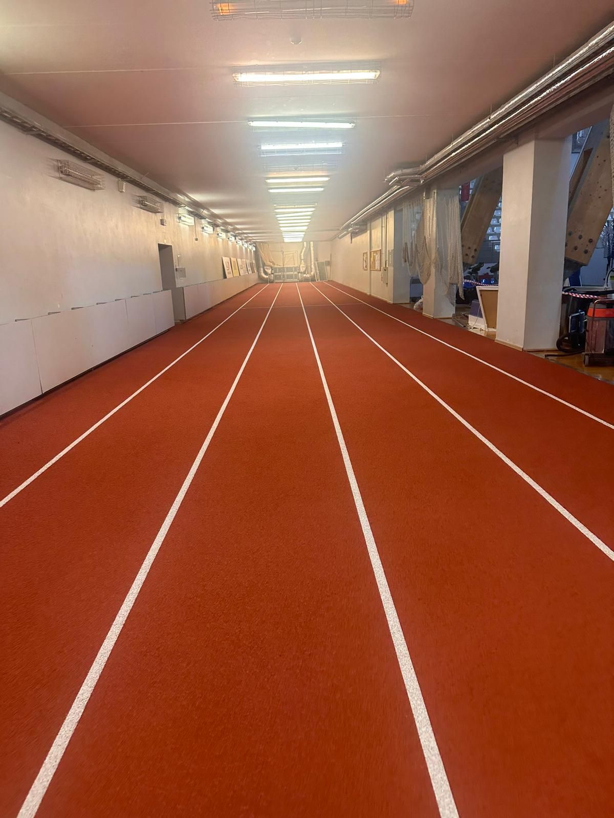 Sporta halle Saldū (Latvija)