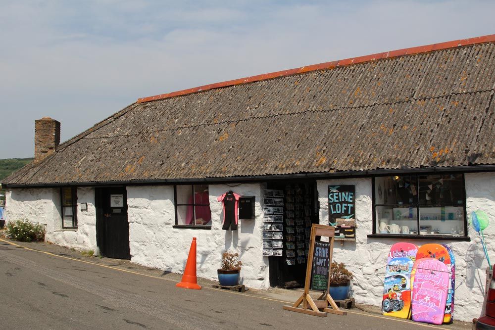 Small shops for gifts and more in Coverack in Cornwall.