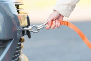 Hand Holding Tow Rope – Towing in Seffner, FL